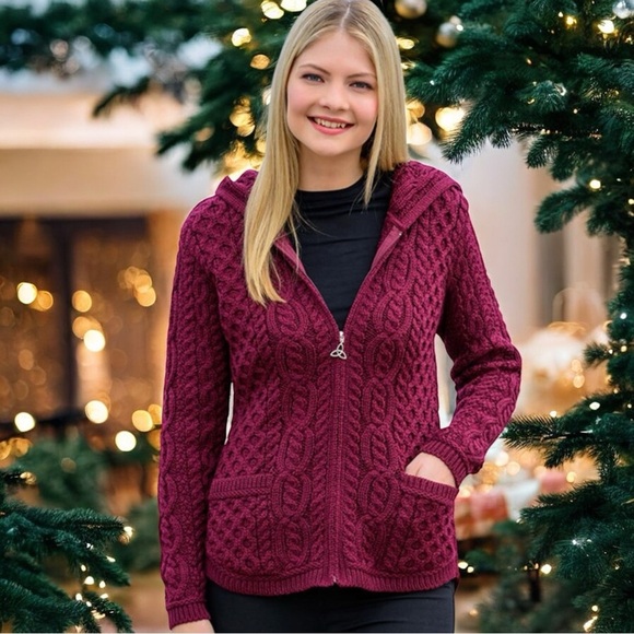 Aran Crafts Cable Knit Hoodie with Celtic Knot Zipper Pull Color Wine Size S - Picture 1 of 14